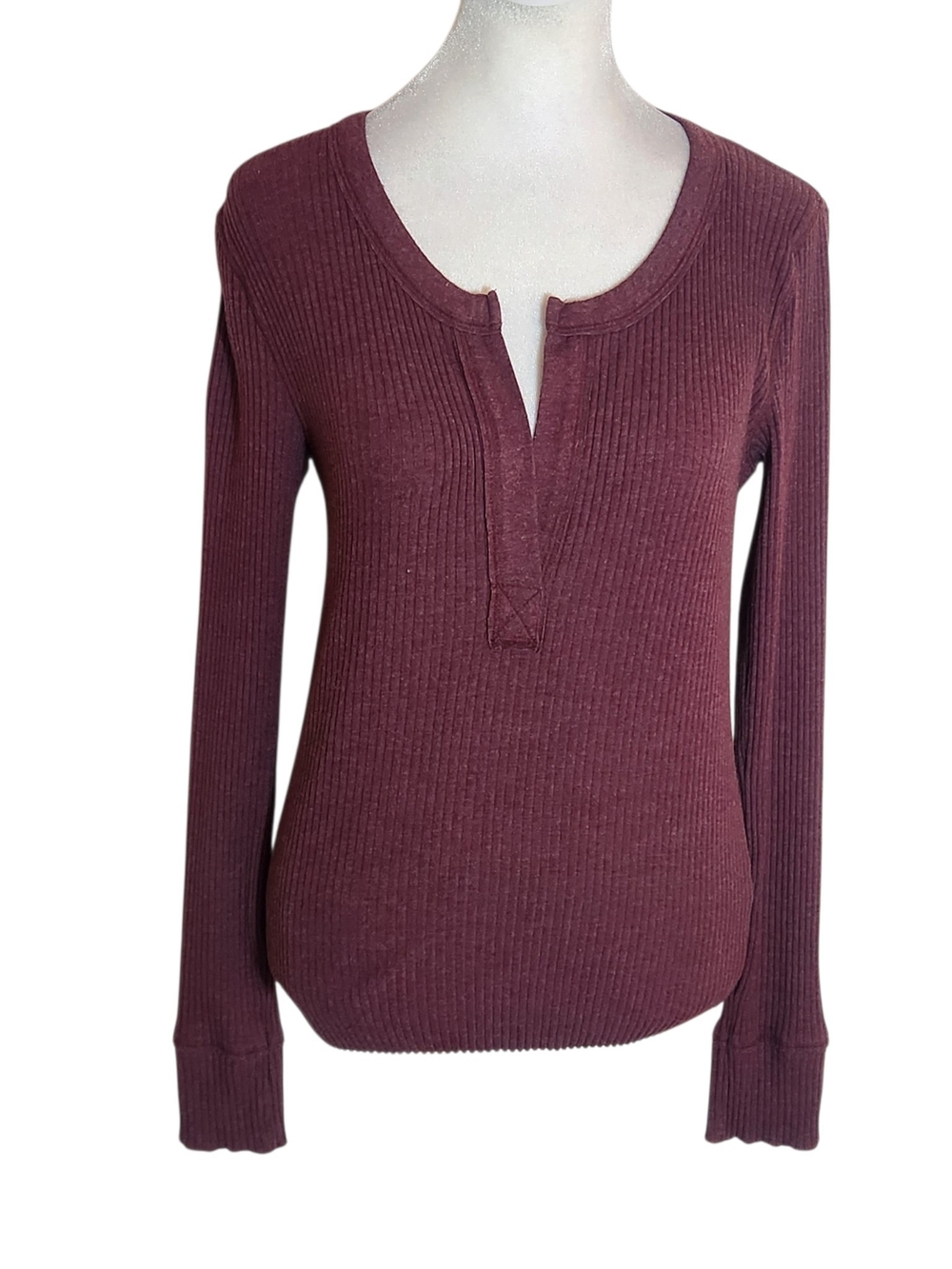 Aerie Burgundy Ribbed Knit Fitted Henley Top Size Small